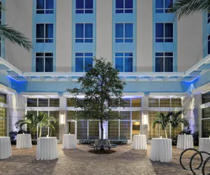 Photo 4 - Courtyard by Marriott Delray Beach