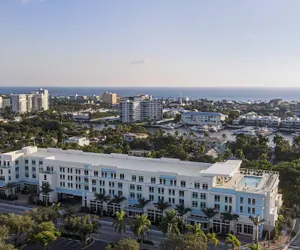 Photo 2 - Courtyard by Marriott Delray Beach