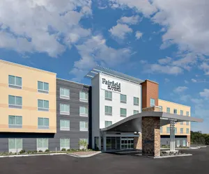 Photo 2 - Fairfield Inn & Suites by Marriott Lake Geneva