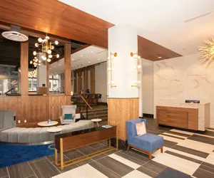 Photo 4 - BLU-Tique, Akron, a Tribute Portfolio Hotel