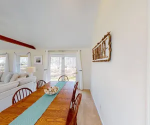 Photo 4 - 3 Bedroom House