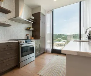Photo 4 - Panoramic Pack Square | Arras Vacation Rentals