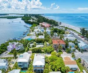 Photo 2 - AMI Lighthouse Cottage-One Minute Walk To The Beach-Keyless Locks
