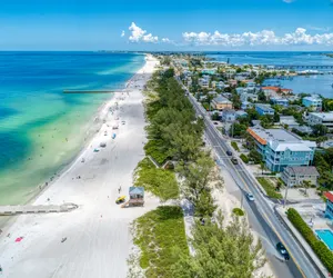 Photo 4 - AMI Lighthouse Cottage-One Minute Walk To The Beach-Keyless Locks