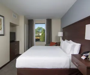 Photo 2 - Studio Suite 1 Bed Courtyard View