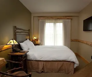 Photo 3 - Loon Hollow Suite