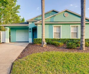 Photo 2 - Beautiful and Private 3 Bedroom near Disney