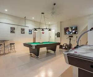 Photo 4 - Castaway Breeze Villa 5 BR Pool Home