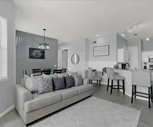 Photo 2 - Stunning Newly Renovated Condo, Near Disney