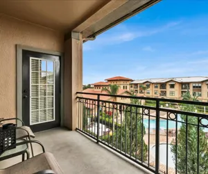 Photo 2 - Beautiful 3BR 3BA Pool View Condo
