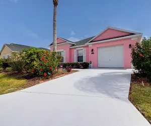 Photo 2 - Idyllic and peaceful 4 bed home near Disney