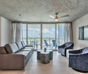 Photo 5 - Max Beach Resort Panorama Suite 704