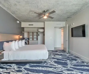 Photo 3 - Max Beach Resort Sun One Suite 707