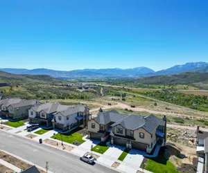 Photo 4 - 3 Bed + 2.5 Bath