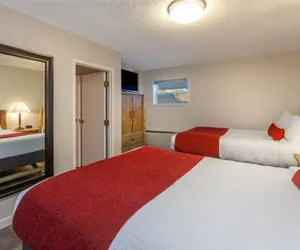 Photo 2 - XXX 1 King Bed 2 Double Beds 2 Bedroom Lodge Family Suite for 4