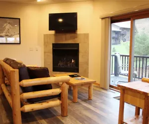 Photo 2 - XXX Upper Cedar Haus for 5