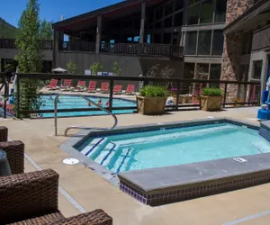 Photo 5 - Luxury 1 Bedroom Parlor Suite Condo
