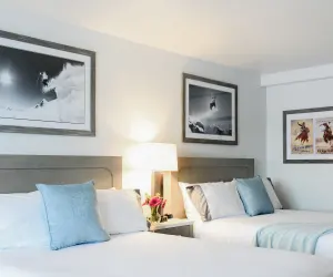 Photo 2 - GR | Double Queen Room with Balcony