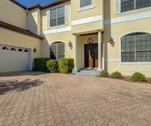 Photo 4 - Spacious 7 Bedroom Home Close to Disney