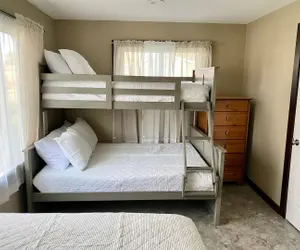 Photo 4 - 2 Bedroom House