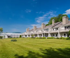 Photo 5 - 3 Bedroom Townhouse