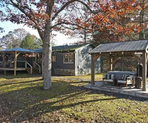 Photo 3 - Campfire Creek Cottage - North Georgia cabin renta