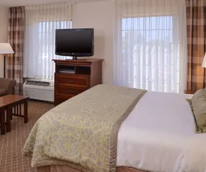 Photo 3 - Studio Suite 1 Queen Bed Nonsmoking