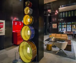 Photo 5 - SPR | Sub Pop King