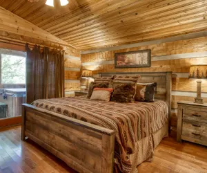 Photo 5 - XXX 4 Bedroom Cabin