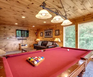 Photo 2 - 2 Bedroom Cabin for 8