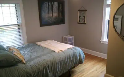 Historic Twin Tudors Inn Northwest Room (KP1404NW)