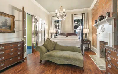 The Armstrong Deluxe Guest House