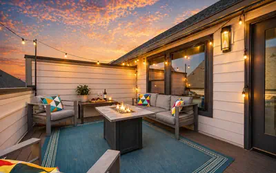 Traveler Oasis: LoSo Loft w/ Rooftop, Free Parking