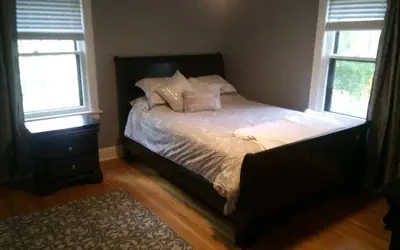 Historic Twin Tudors Inn Southwest Room (KP1404SW)