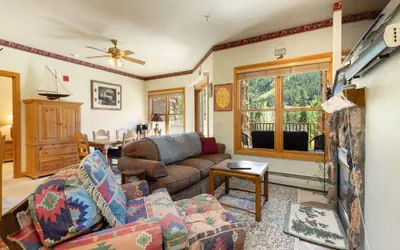 5949 Hidden River Lodge
