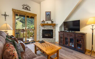 2674 Tenderfoot Lodge