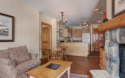 8493 Dakota Lodge