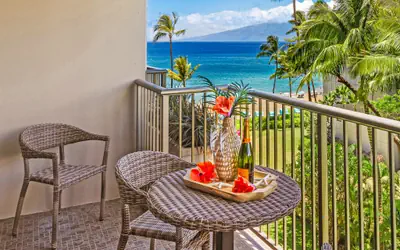 Whaler 518 OceanView Studio Condo