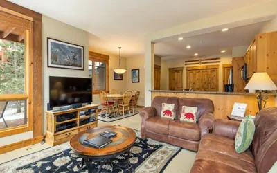 6516 Settlers Creek