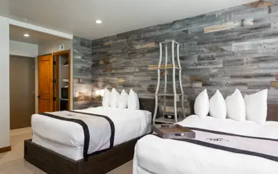 Hotel Room - Silver Baron Lodge