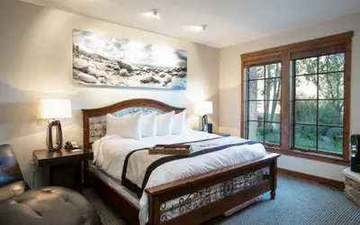 1 Bedroom Condo with Spa - Silver Baron Lodge