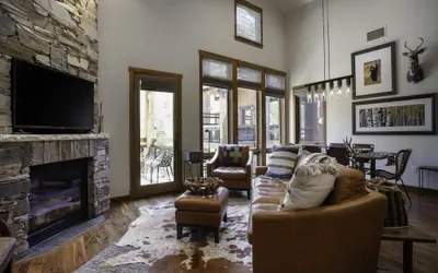 3 Bedroom Condo with Spa - Silver Baron Lodge