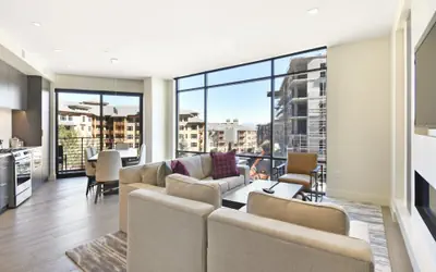 Luxury 2 BR in Canyons Village - Walk to Slopes! Save 20% on 7+ Nights!