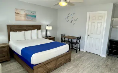 Beachgate Condo Suites and Hotel 228+229