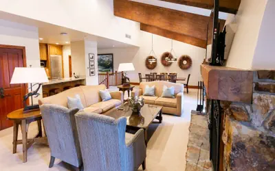 One Bedroom Townhouse with Hot Tub