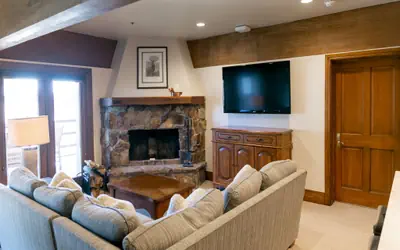 Luxury One Bedroom with Hot Tub