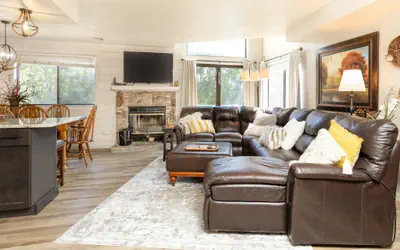 Seven Springs Meadowridge 3 Bedroom Premier Condo - Sleeps 10, Pet Friendly!