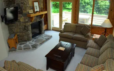 Seven Springs Sunridge 2 Bedroom Deluxe Condo, Ski-In/Out!