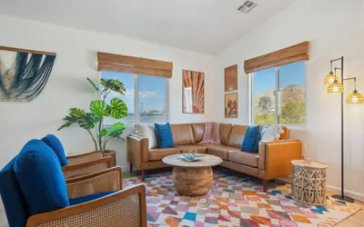 Tangerine House - Hot Tub, Fire Pit, BBQ!