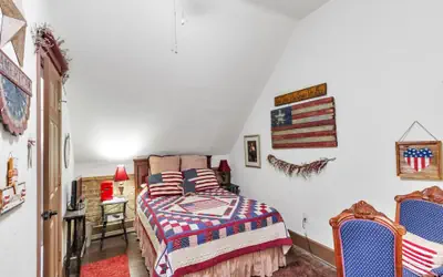 America Room at Main Street Bed & Breakfast